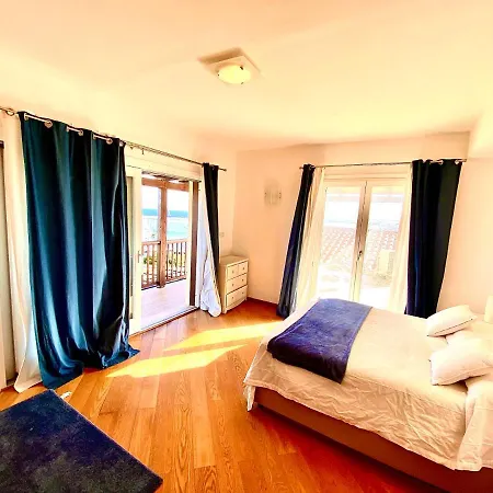 Villa Cala Reale Fronte Mare *